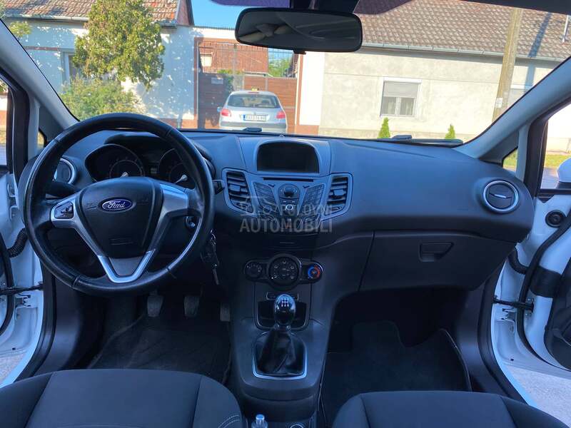 Ford Fiesta SALON.CH