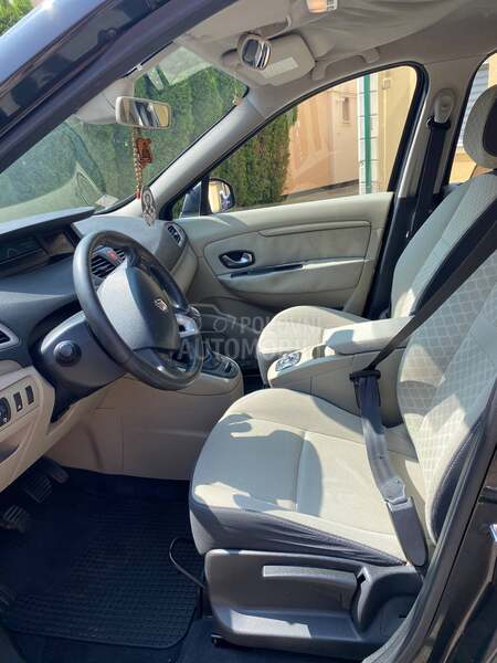 Renault Scenic 1.5 dci