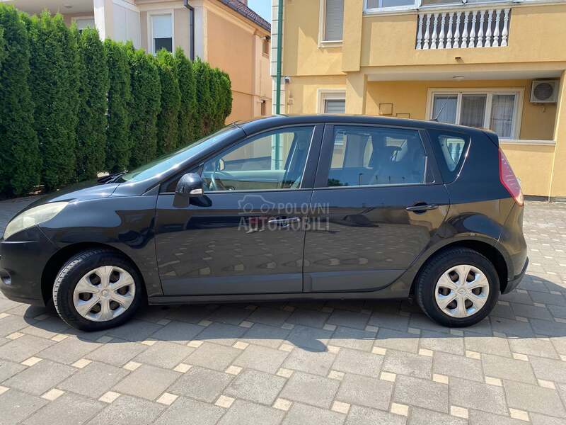 Renault Scenic 1.5 dci