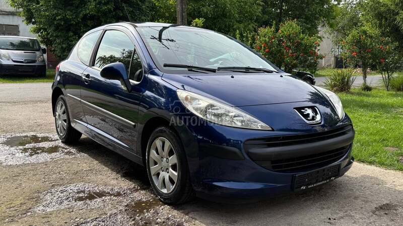 Peugeot 207 1.4 i