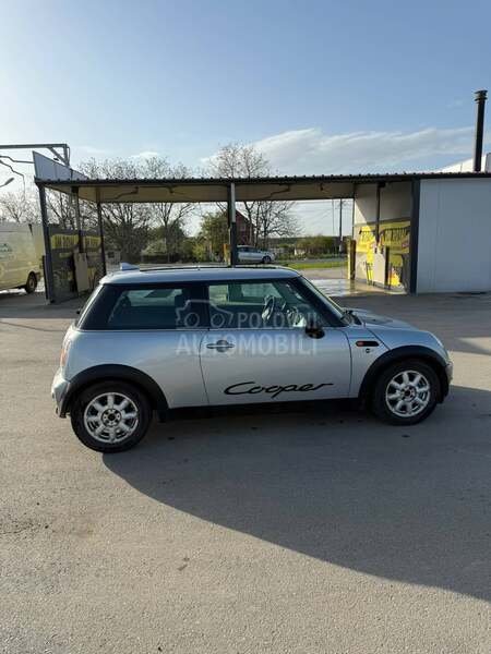 MINI One 