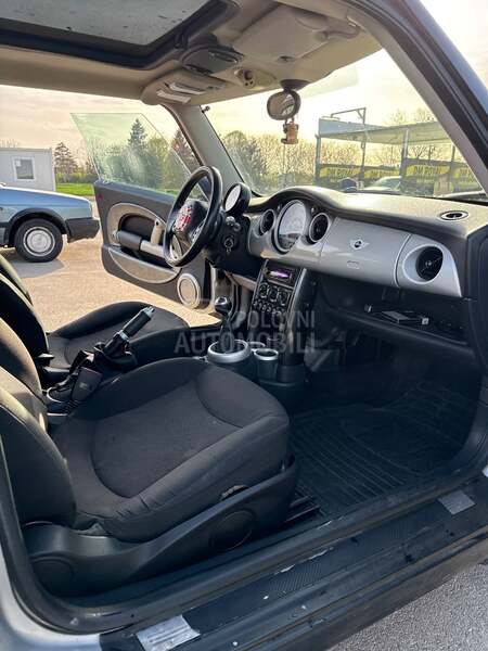 MINI One 