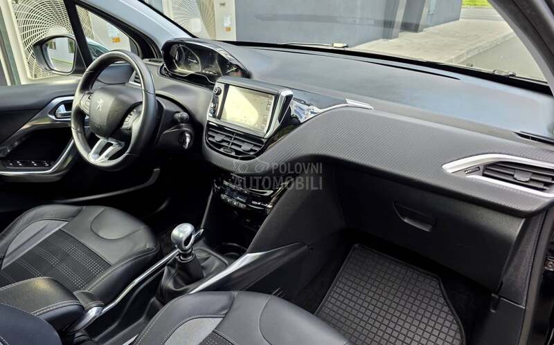 Peugeot 2008 1.6eHDI/ALLURE/CH