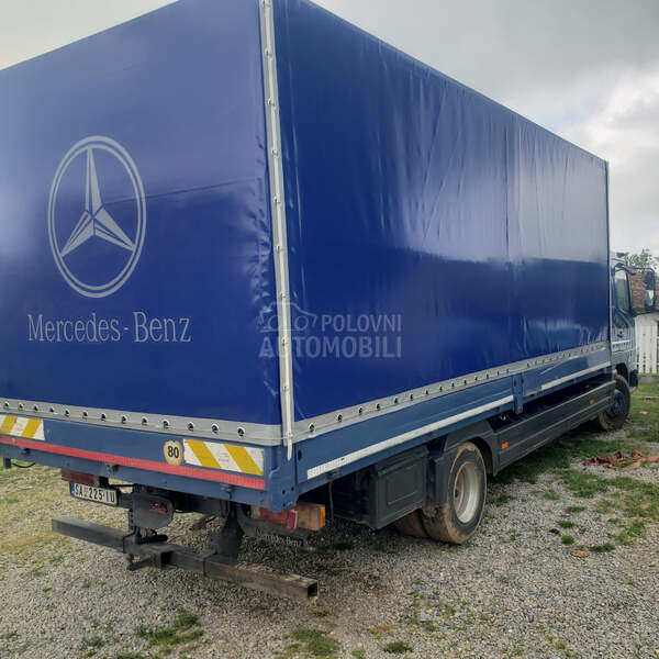 Mercedes Benz 818