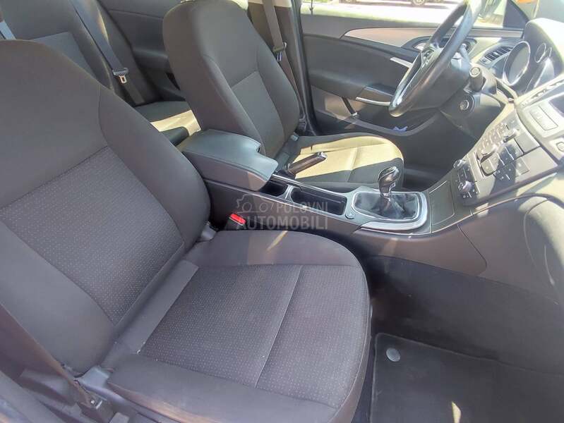 Opel Insignia 1.8
