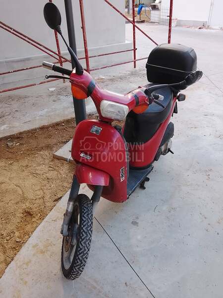 Piaggio Free
