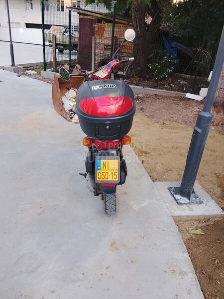 Piaggio Free