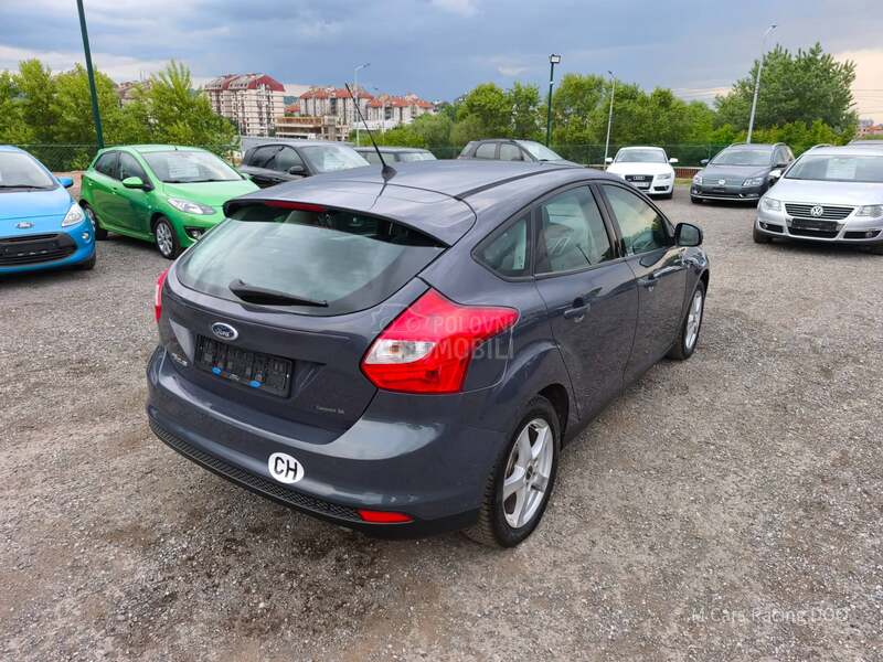 Ford Focus 1.6 i TREND CH
