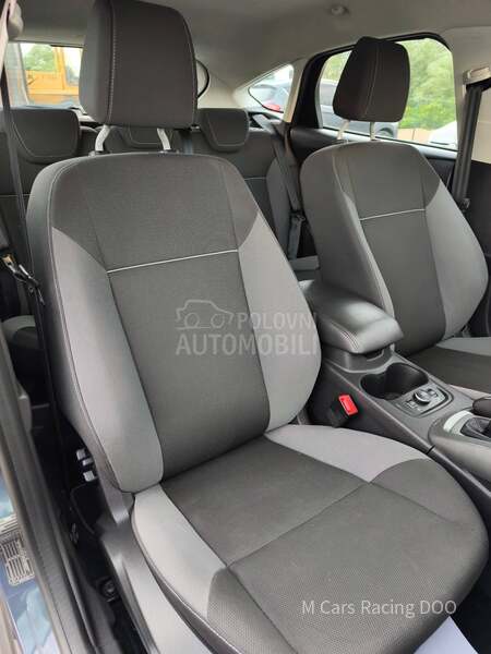 Ford Focus 1.6 i TREND CH
