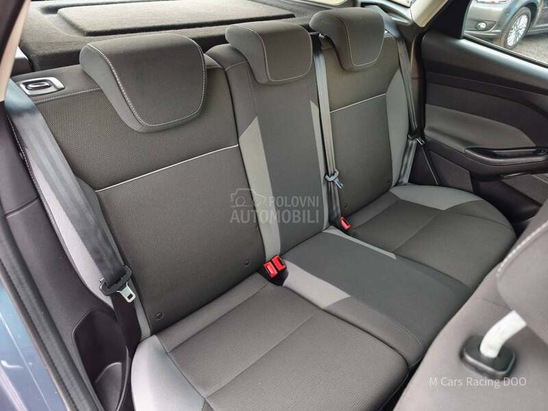 Ford Focus 1.6 i TREND CH