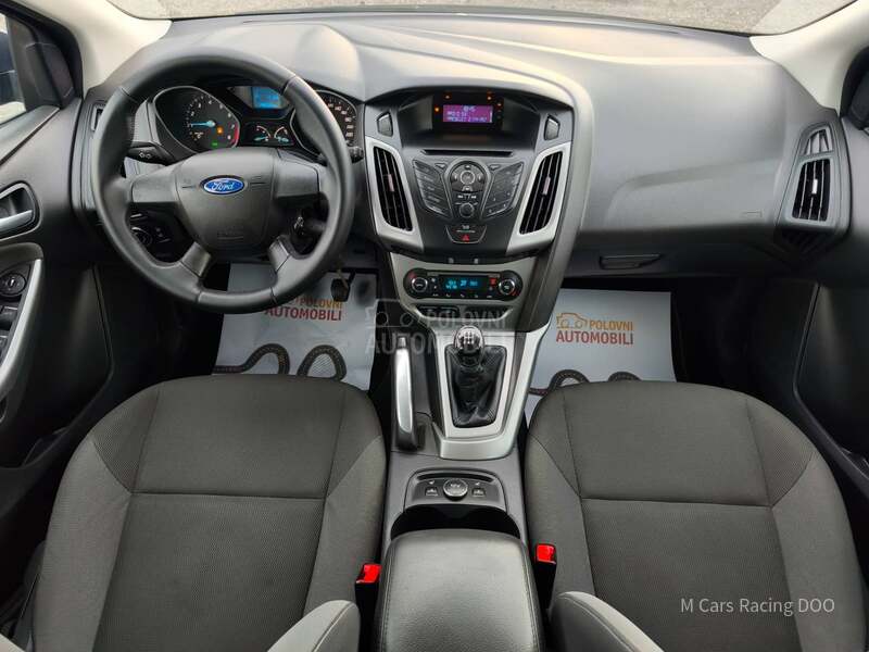 Ford Focus 1.6 i TREND CH