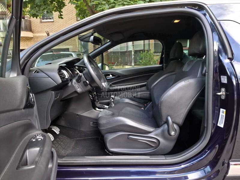 Citroen DS3 1.2 DS3 PURPLE CHIC