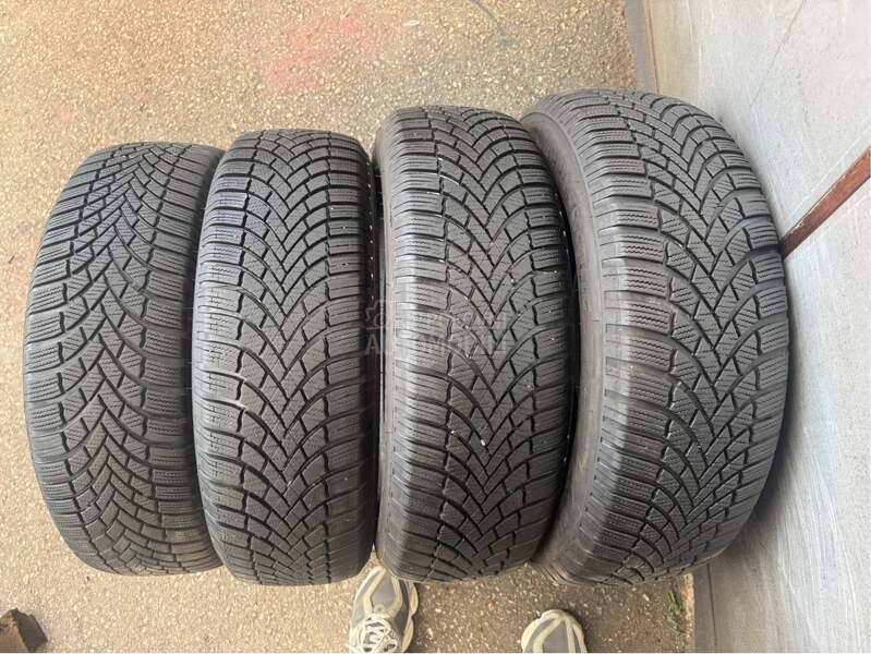 Bridgestone 215/65 R17 Zimska