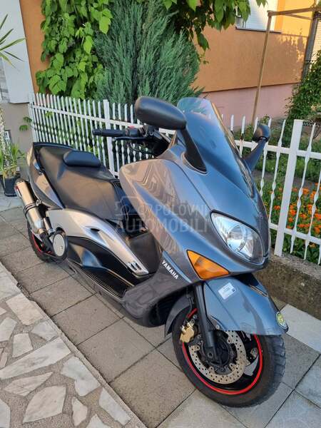 Yamaha T MAX SALONSKO STANJE