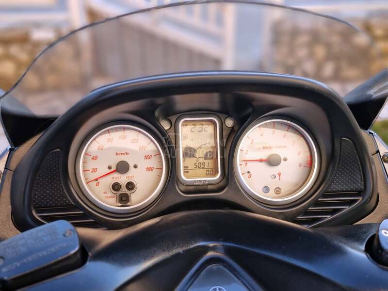 Yamaha T MAX SALONSKO STANJE