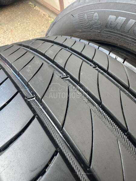 Michelin 215/55 R17 Letnja
