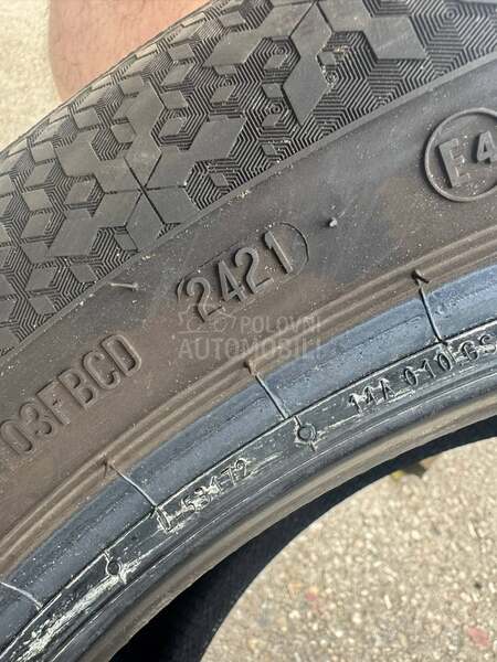 Continental 215/55 R17 Zimska