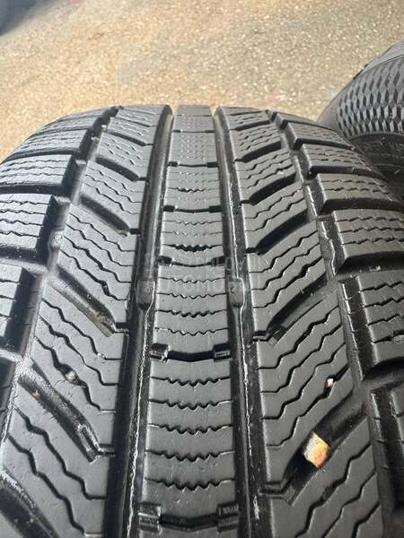 Continental 215/55 R17 Zimska