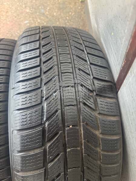 Continental 215/55 R17 Zimska