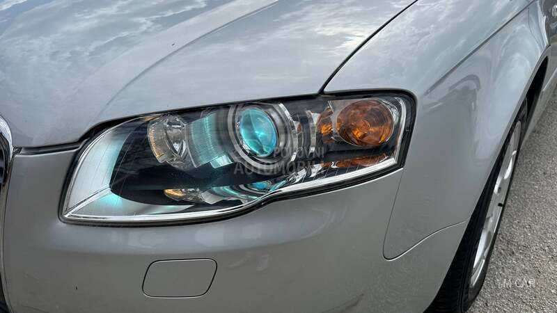 Audi A4 koza/xenon/ N O V