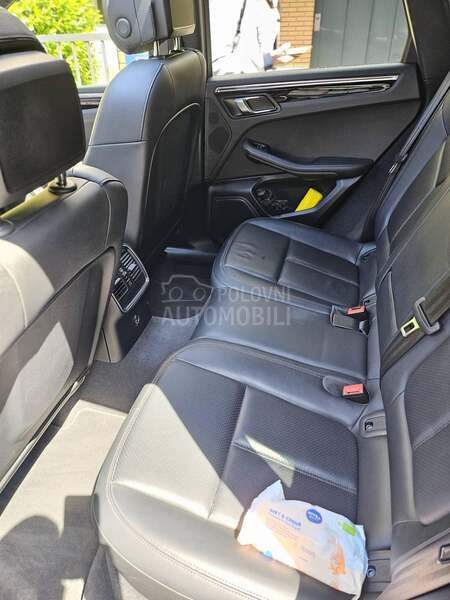 Porsche Macan FABRIKA