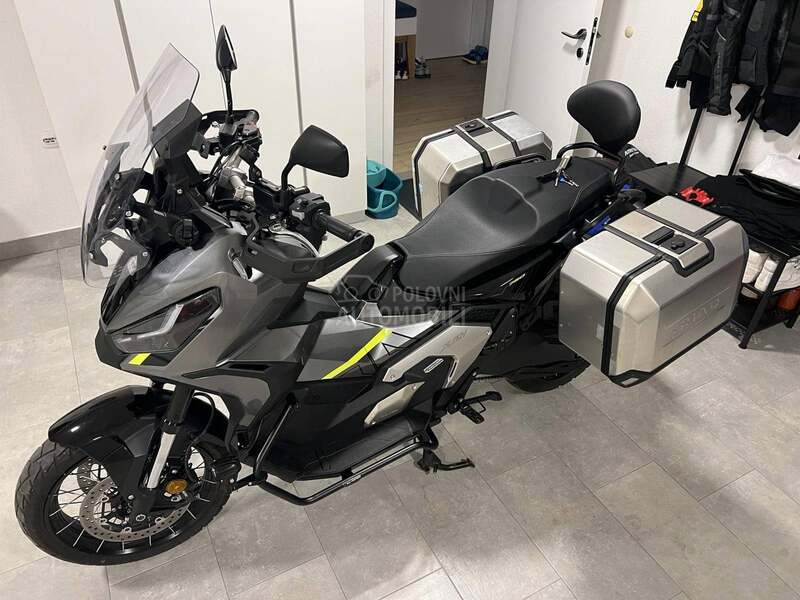 Bočni koferi Shad Honda X-Adv