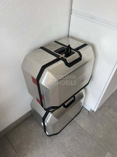 Bočni koferi Shad Honda X-Adv