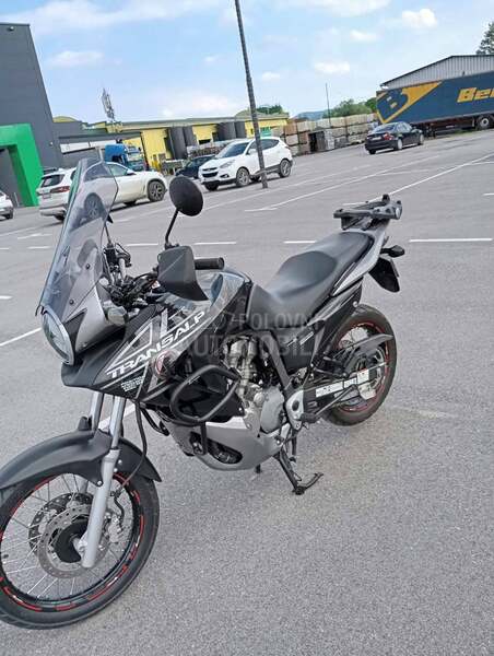 Honda TRANSALP XL 700V