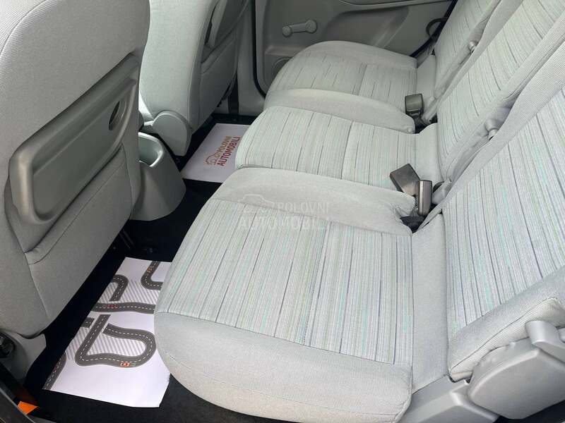 Ford C-Max 16