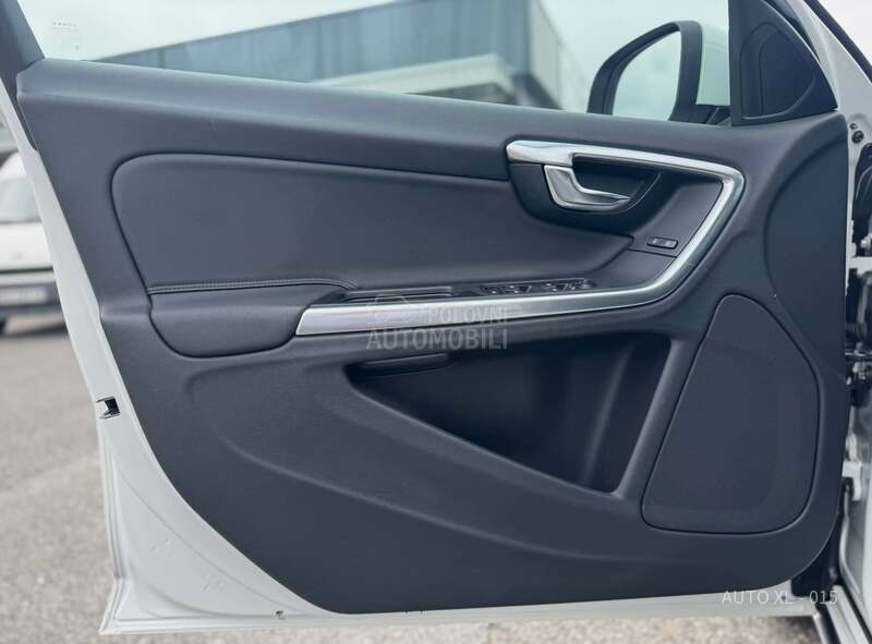Volvo S60 1.6 E HDI  // N.O.V
