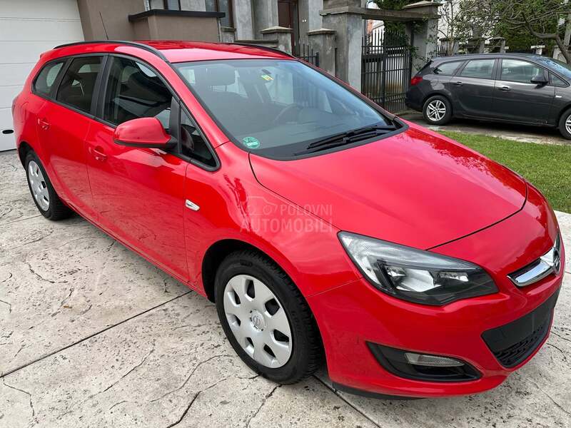 Opel Astra J 1.4 16V ENJOY