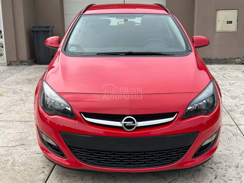 Opel Astra J 1.4 16V ENJOY
