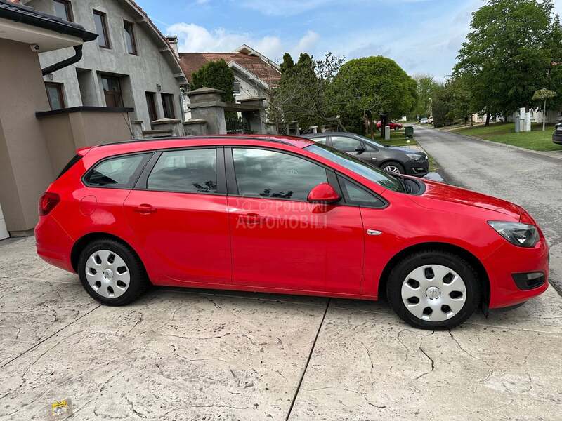 Opel Astra J 1.4 16V ENJOY