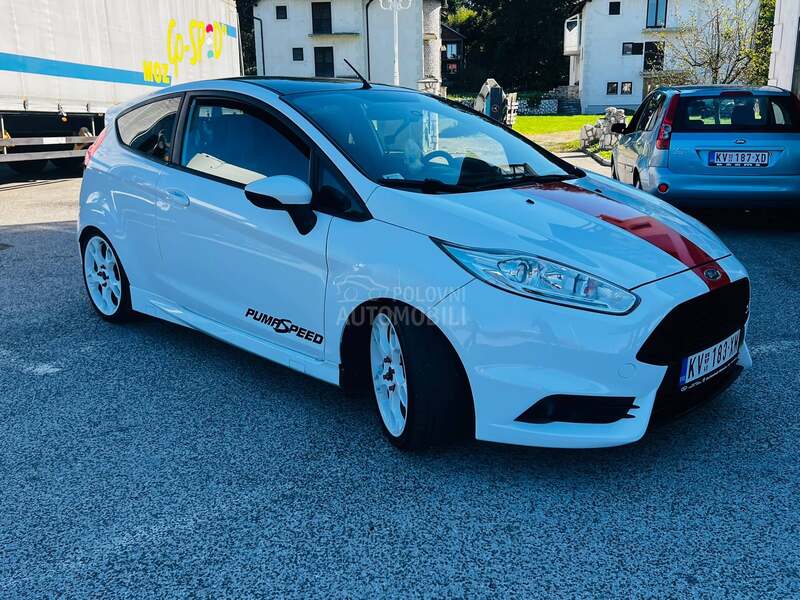 Ford Fiesta 1.6 ST TOOOP CH REG