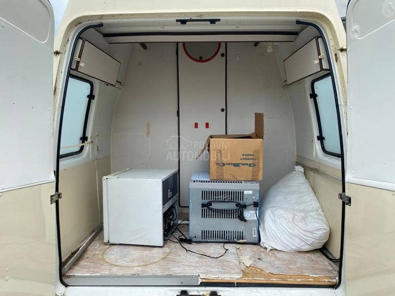 Ford 100 long kamper