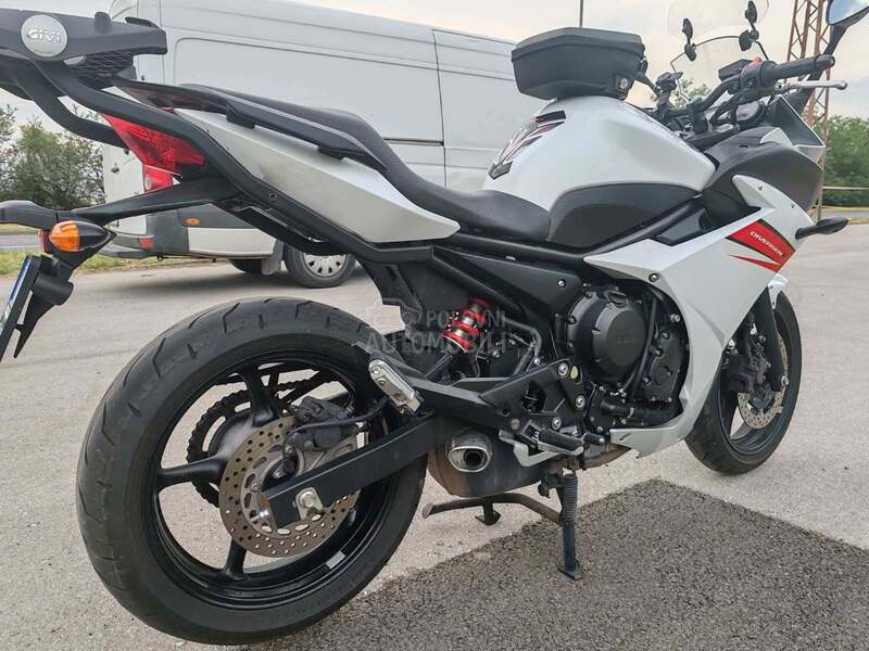 Yamaha Diversion XJ6 600 F