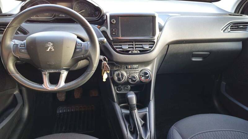 Peugeot 208 1.5hdi/CH/N O O V