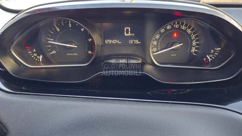 Peugeot 208 1.5hdi/CH/N O O V