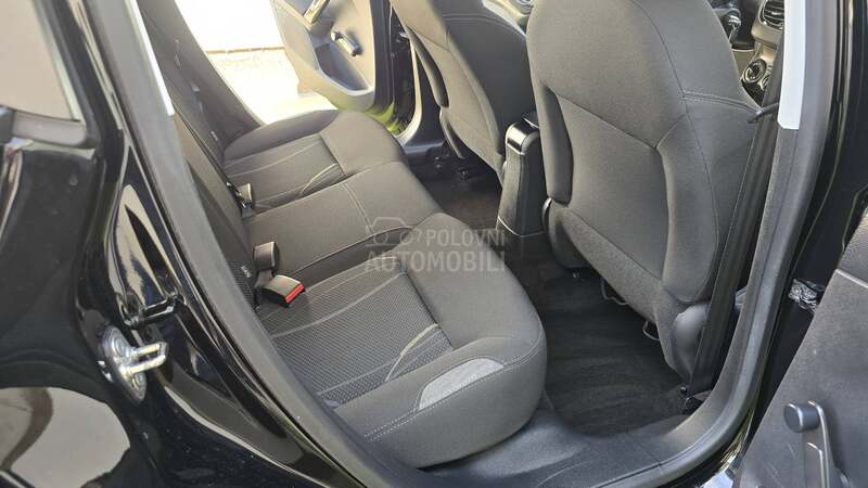 Peugeot 208 1.6 HDI  N A V I