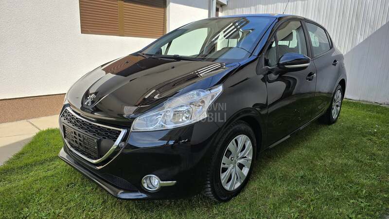 Peugeot 208 1.6 HDI  N A V I