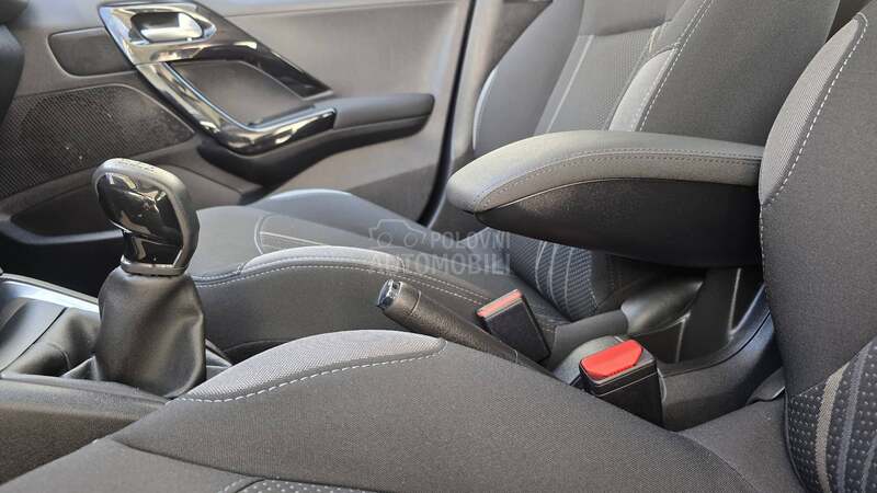 Peugeot 208 1.6 HDI  N A V I