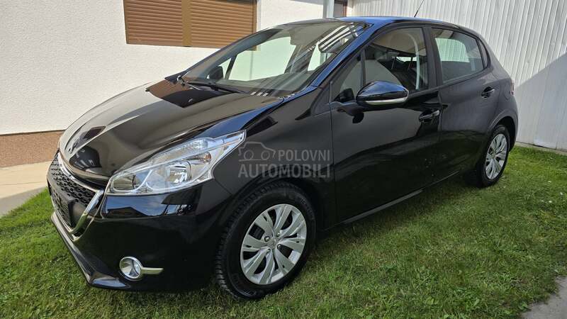 Peugeot 208 1.6 HDI  N A V I
