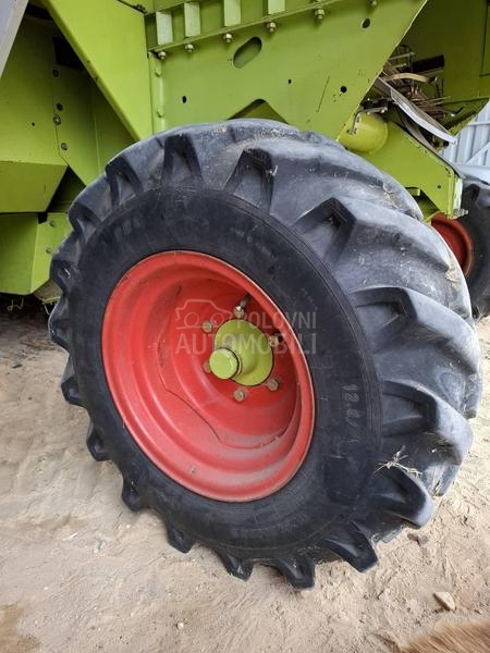 Claas 12.5/80 R18