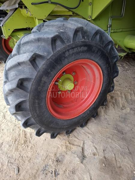 Claas 12.5/80 R18