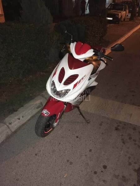 Yamaha Aerox R