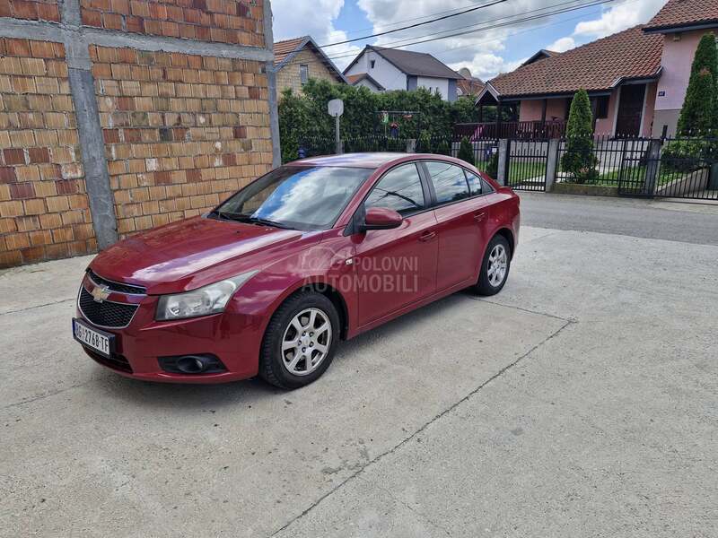 Chevrolet Cruze 2.0 LS