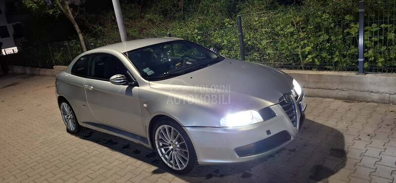 Alfa Romeo GT brera
