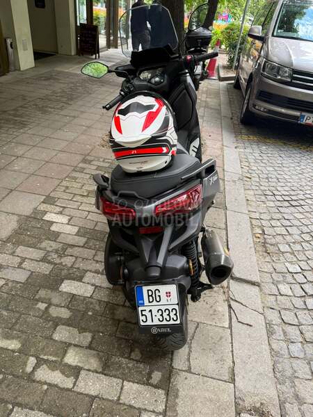 Yamaha x max