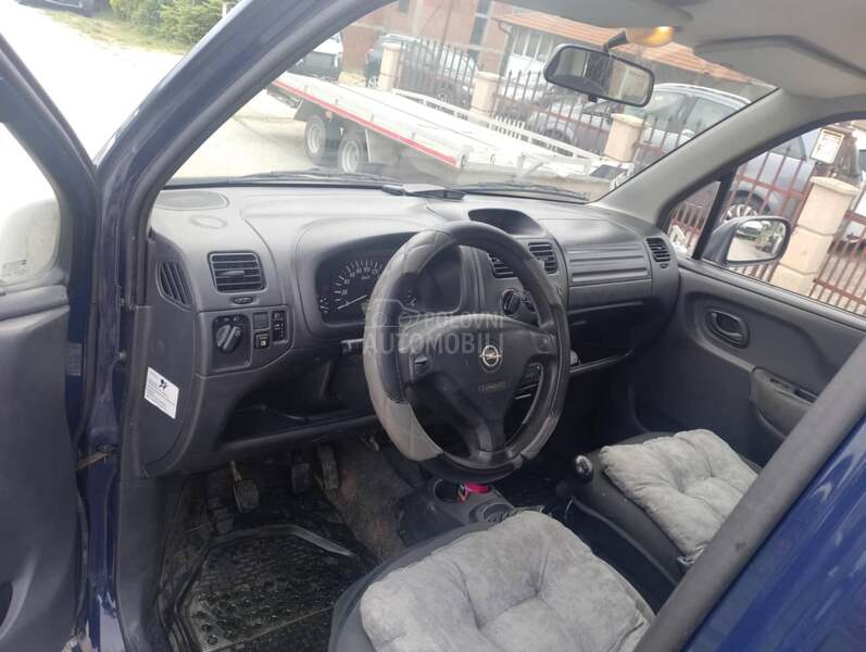 Opel Agila qwertzuo