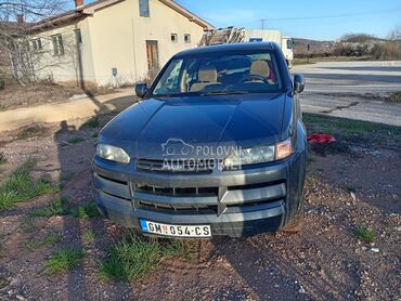 Isuzu AXIOM